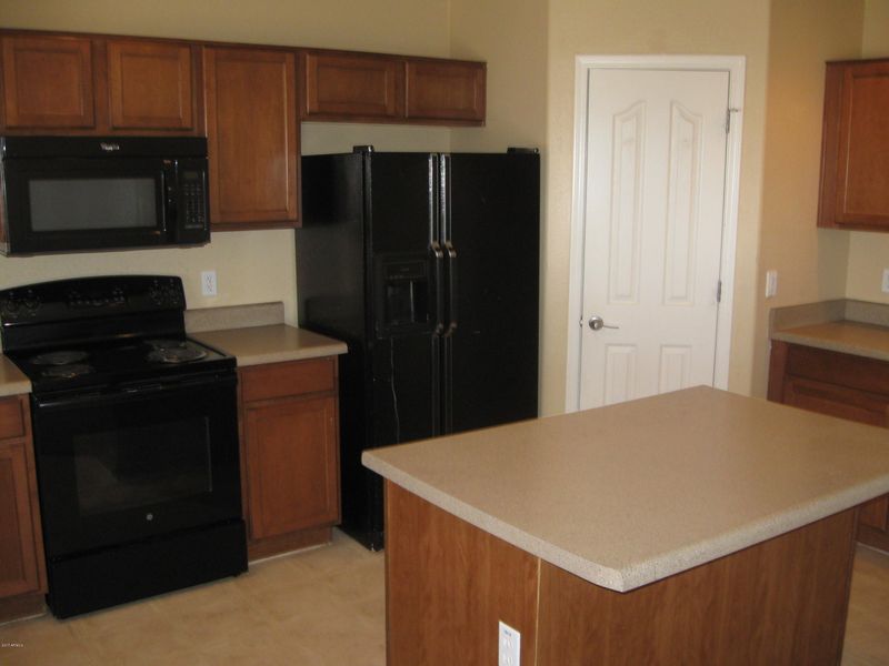 5323 S 28th Dr, Phoenix, AZ 85041