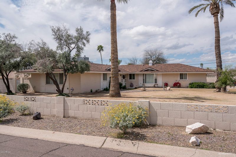 5324 N 44th St, Phoenix, AZ 85018