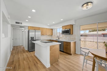 5325 Des Moines St, Mesa, AZ 85205