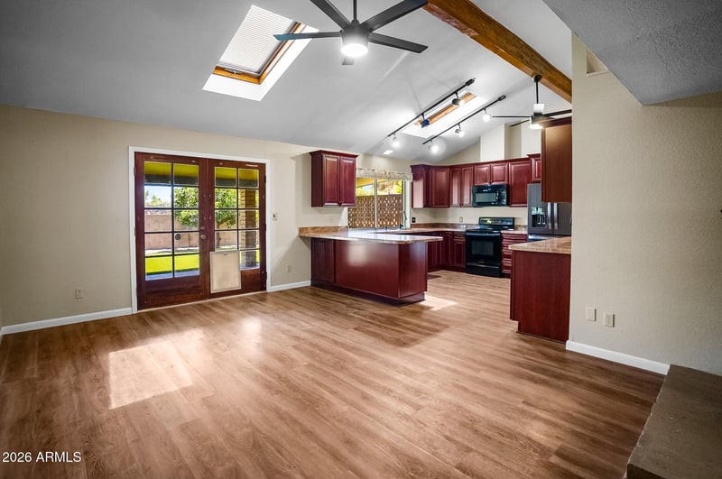 5325 Kings Ave, Glendale, AZ 85306