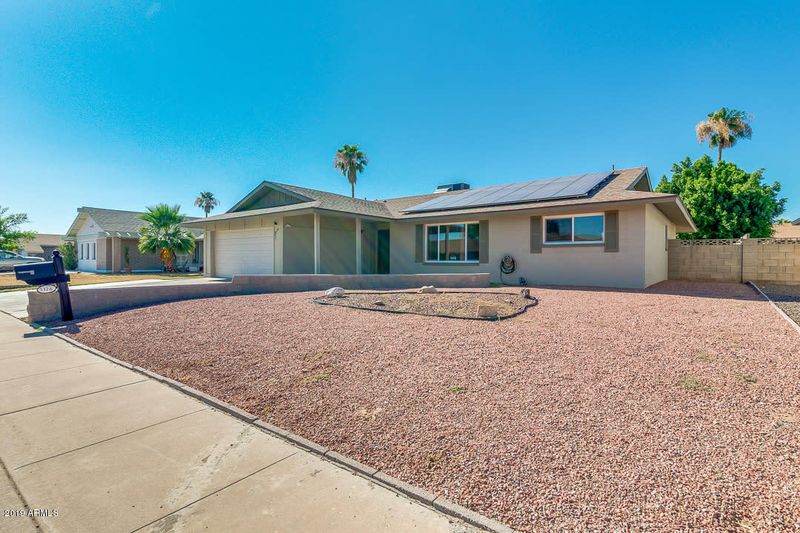 5326 W Maui Ln, Glendale, AZ 85306
