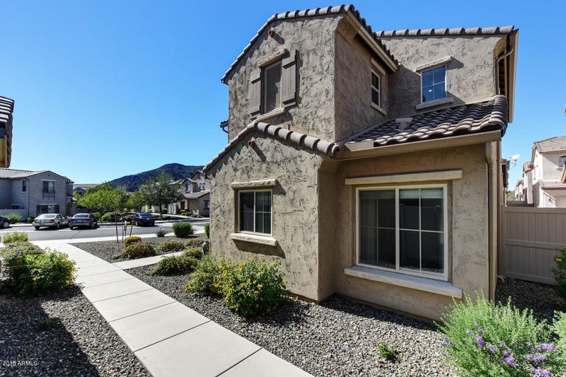 5328 W Molly Ln, Phoenix, AZ 85083