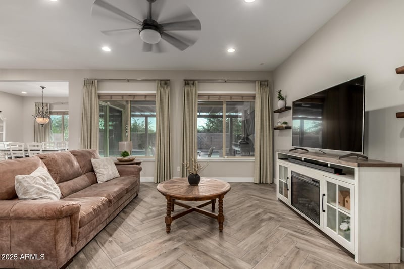 5328 Wesley Cir, Mesa, AZ 85212