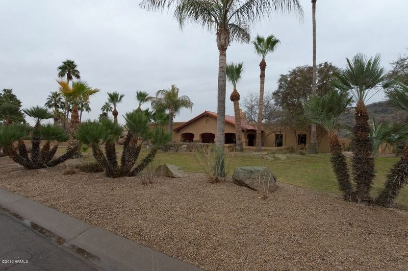 5329 W Electra Ln, Glendale, AZ 85310