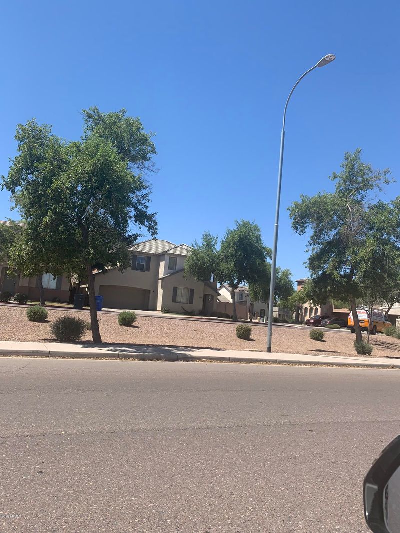5329 W Raymond St, Phoenix, AZ 85043