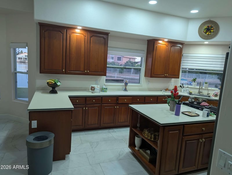 5329 Rose Garden Ln, Glendale, AZ 85308