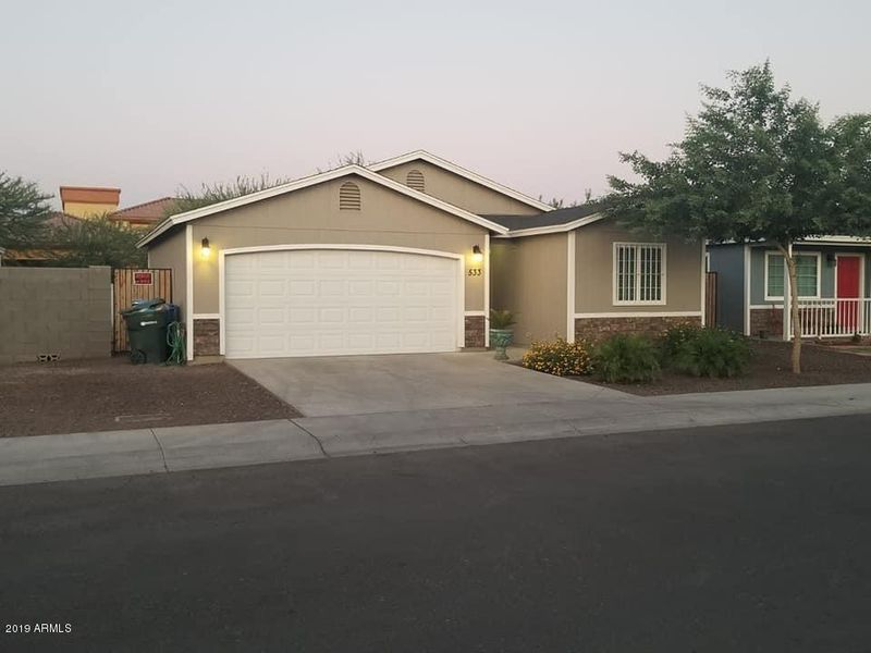 533 N 63rd Ln, Phoenix, AZ 85043