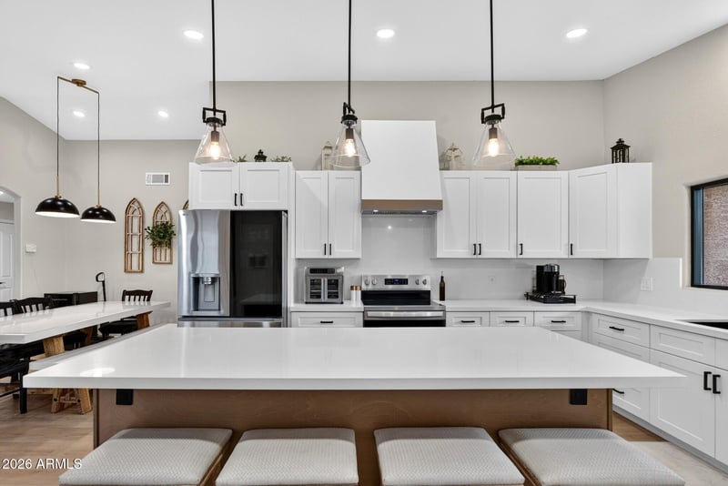 533 N Joshua Tree Ln, Gilbert, AZ 85234