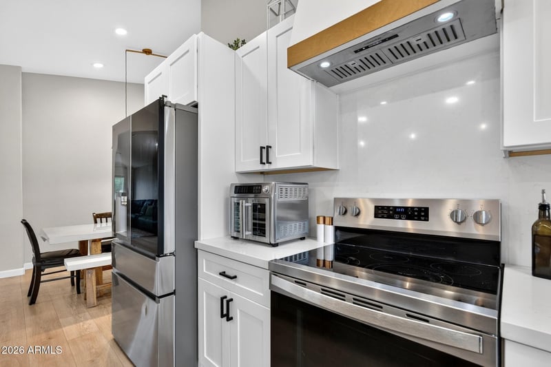 533 N Joshua Tree Ln, Gilbert, AZ 85234
