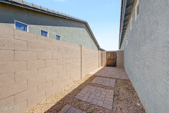 533 Harwell Rd, Phoenix, AZ 85041