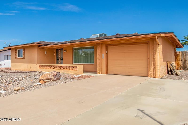 5330 Dallas St, Mesa, AZ 85205