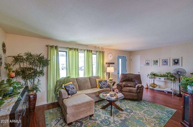 5331 Dodge St, Mesa, AZ 85205