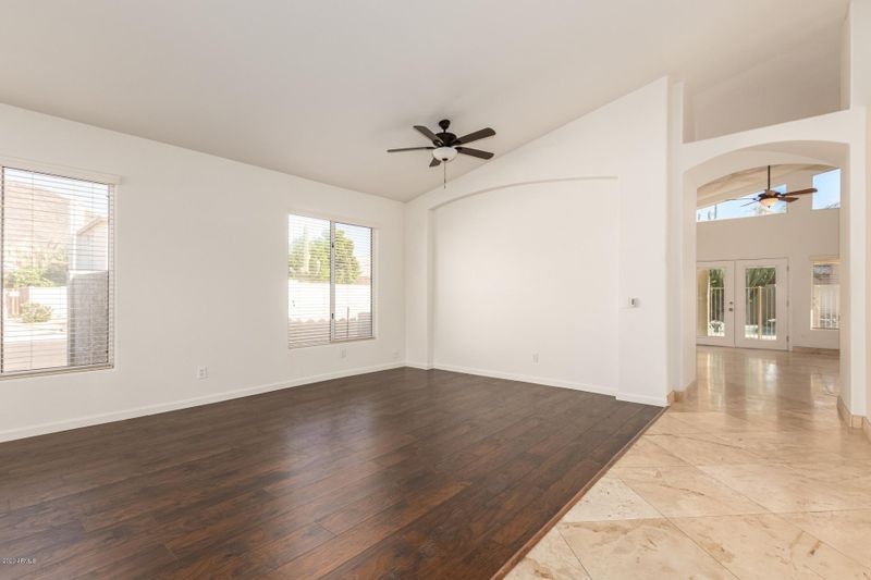 5331 W Tonopah Dr, Glendale, AZ 85308