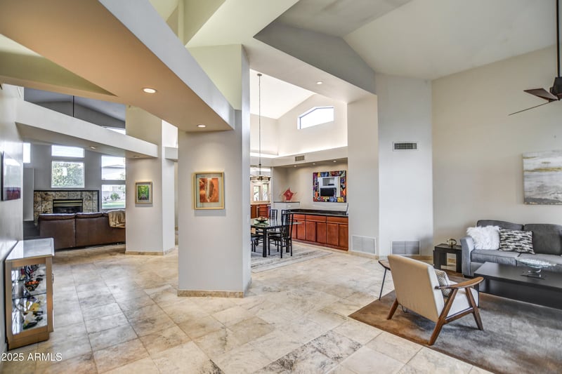 5332 Misty Willow Ln, Glendale, AZ 85310
