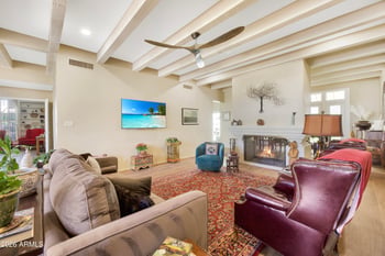 5332 Questa Tierra Dr, Phoenix, AZ 85012