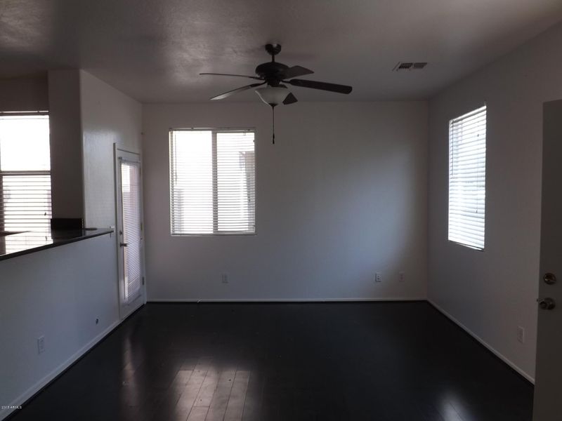 5332 W Illini St, Phoenix, AZ 85043