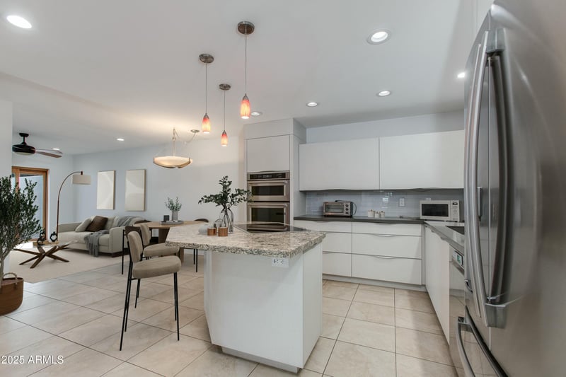 5333 Las Casitas Pl, Phoenix, AZ 85016
