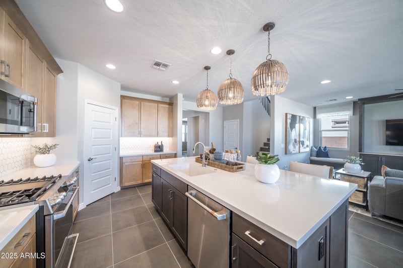 5335 177th Ln, Litchfield Park, AZ 85340