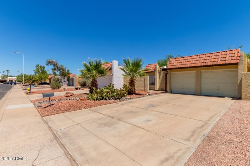 5335 Mitchell Dr, Tempe, AZ 85283