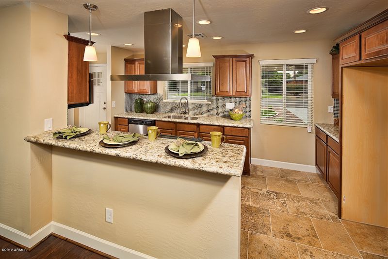 5335 N 32nd Pl, Phoenix, AZ 85018