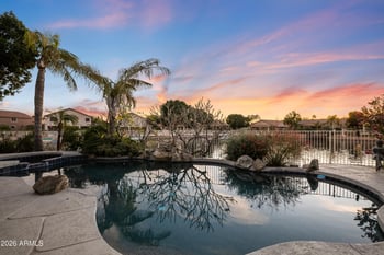 5335 Rose Garden Ln, Glendale, AZ 85308