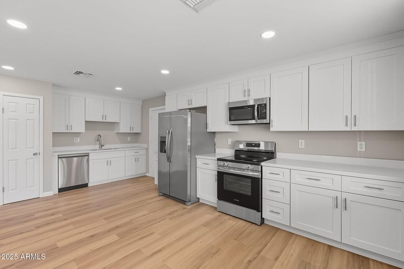 5336 Lewis Ave, Phoenix, AZ 85035