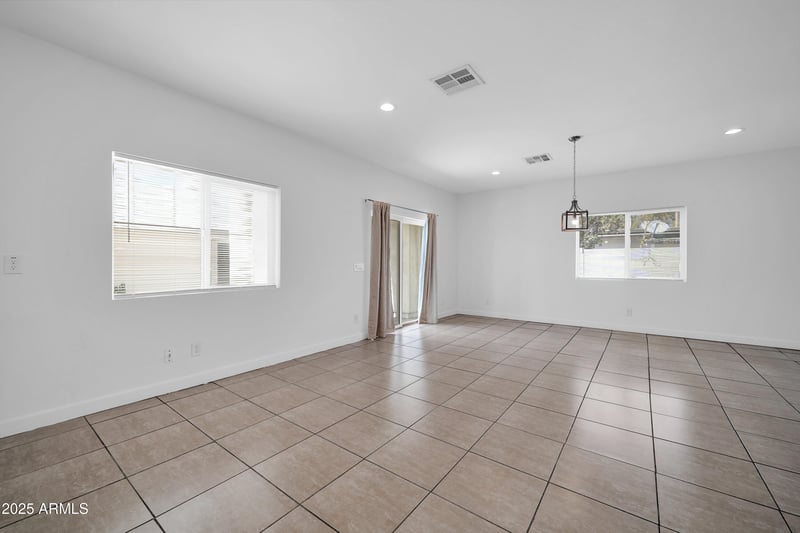 5338 21st Ave, Phoenix, AZ 85015