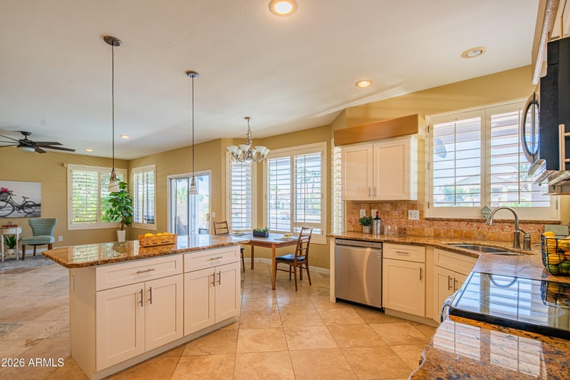 5338 W Tonopah Dr, Glendale, AZ 85308