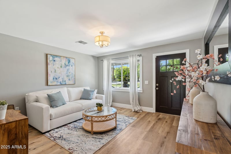 5339 Osborn Rd, Phoenix, AZ 85018