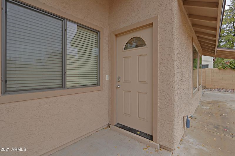 534 E Taro Ln, Phoenix, AZ 85024