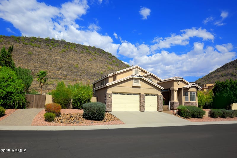 5340 Melinda Ln, Glendale, AZ 85308