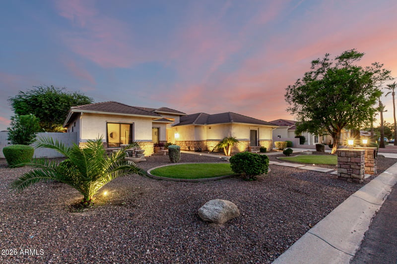 5343 W Whispering Wind Dr, Glendale, AZ 85310