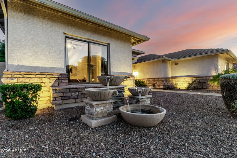 5343 Whispering Wind Dr, Glendale, AZ 85310