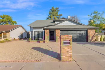 5344 Desert Hills Dr, Glendale, AZ 85304