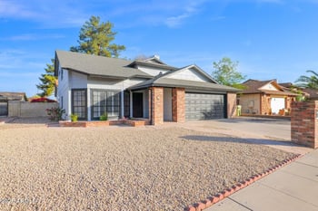 5344 Desert Hills Dr, Glendale, AZ 85304