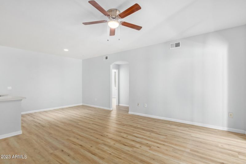 5345 E Van Buren St #160, Phoenix, AZ 85008