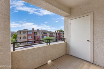 5345 E Van Buren St #362, Phoenix, AZ 85008