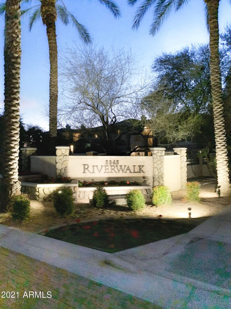 5345 E Van Buren St #370, Phoenix, AZ 85008