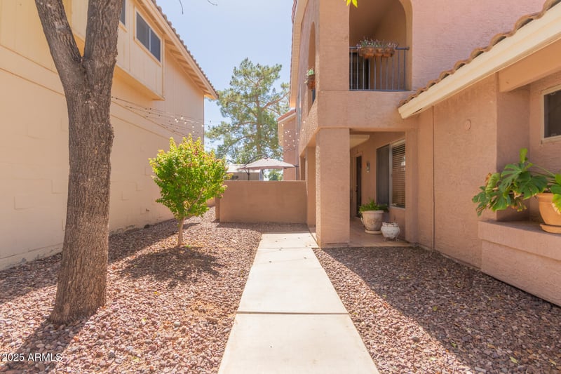 5345 Elmwood St, Mesa, AZ 85205
