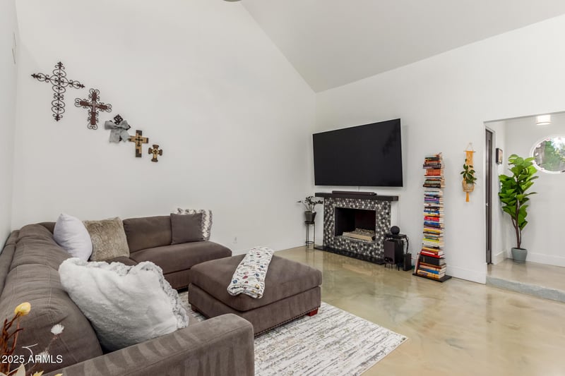 5348 3rd Ave, Phoenix, AZ 85013