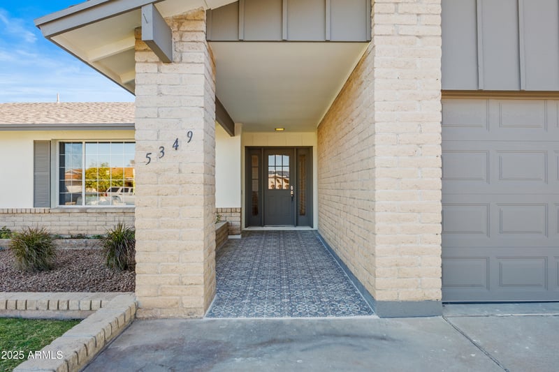 5349 Acapulco Ln, Glendale, AZ 85306