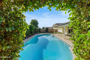 5349 Acapulco Ln, Glendale, AZ 85306