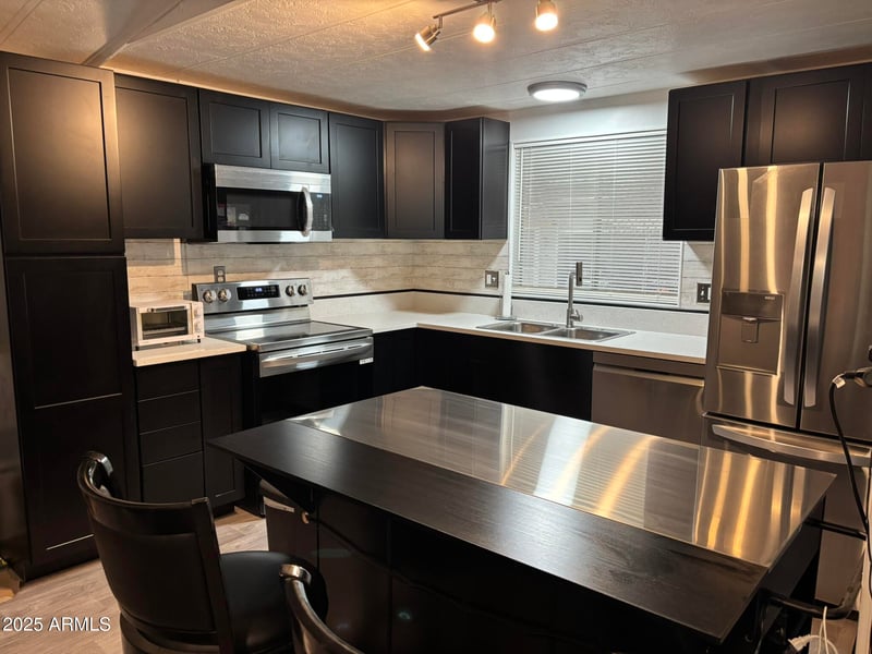 535 Alma School Rd #115, Mesa, AZ 85210