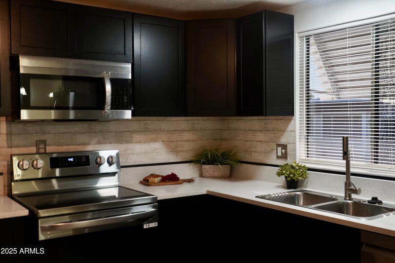 535 Alma School Rd #115, Mesa, AZ 85210