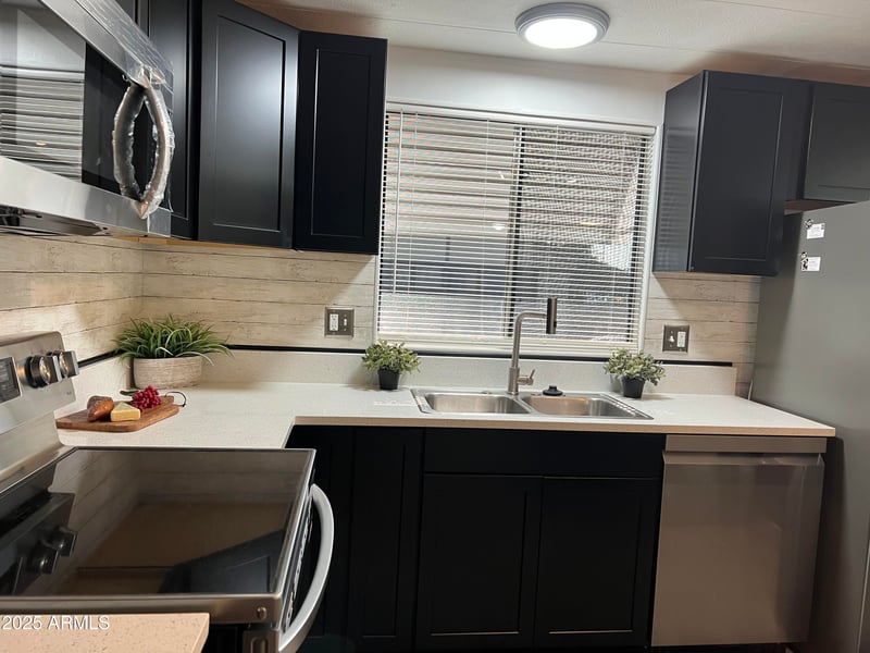 535 Alma School Rd #115, Mesa, AZ 85210