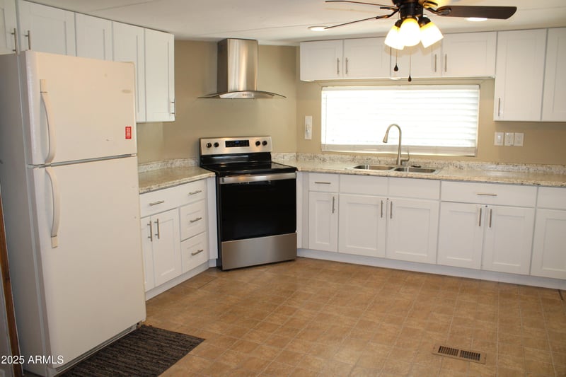 535 Alma School Rd #69, Mesa, AZ 85210