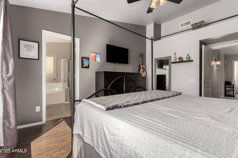 535 Michelle Dr, Phoenix, AZ 85023