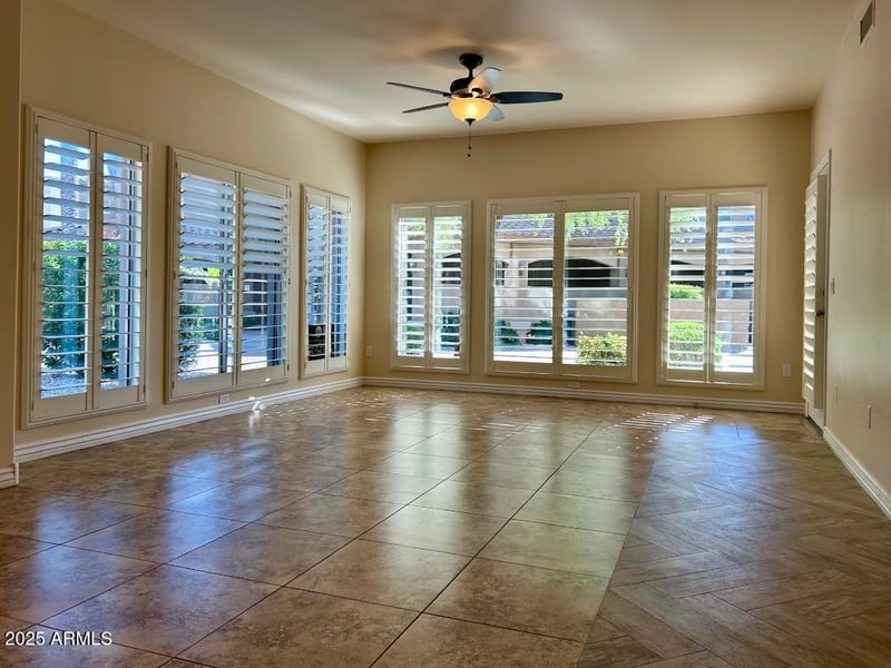 5350 Deer Valley Dr #1261, Phoenix, AZ 85054