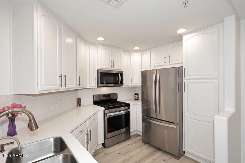 5350 Deer Valley Dr #2435, Phoenix, AZ 85054