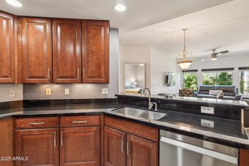 5350 E Deer Valley Dr #2408, Phoenix, AZ 85054
